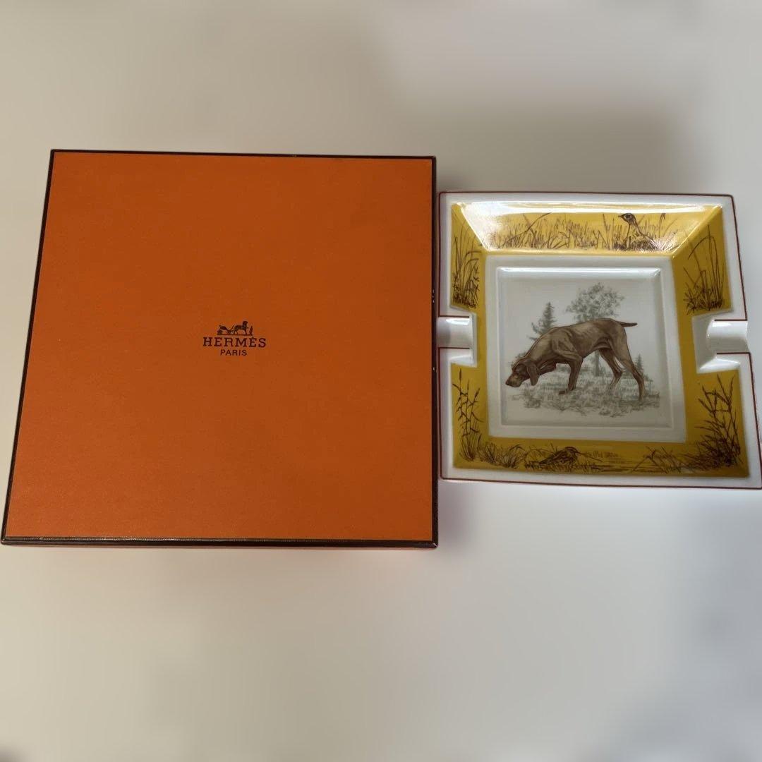 エルメス 陶器製灰皿 犬と鳥のデザイン