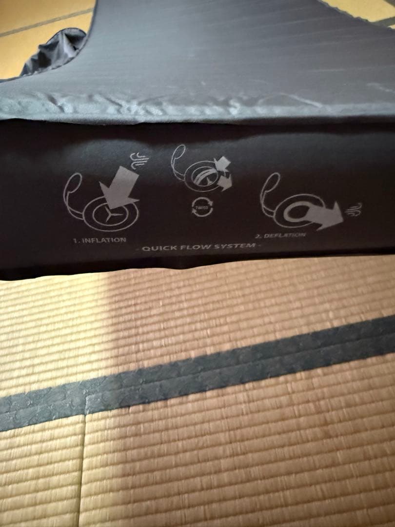 Coleman シングルサイズ インフレーターマット 自動膨張、厚み10cm