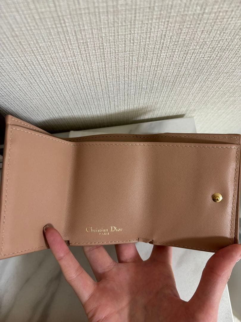 【即購入可能】Dior 三つ折り財布 ピンク