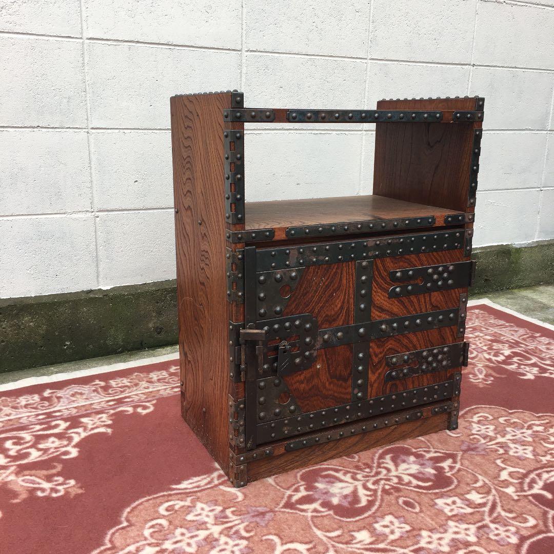 逸品 欅材 ■ 重厚な鉄金具 飾り台
