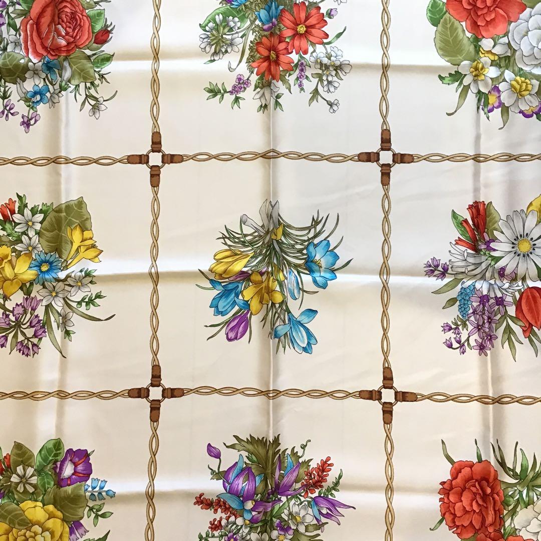 グッチ　GUCCI フローラ　シルク　スカーフ　オールドグッチ　ビンテージ　茶