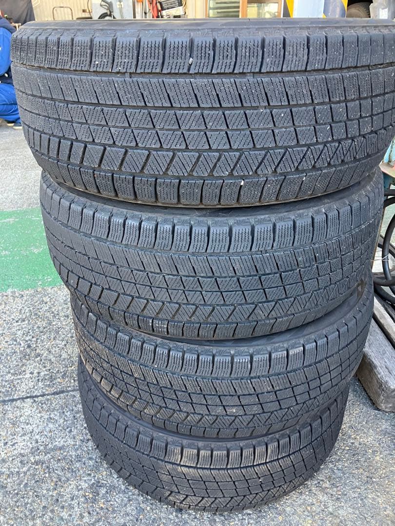 古*篤様 BRIDGESTONE スタッドレスタイヤ 235/45R18 4本セ