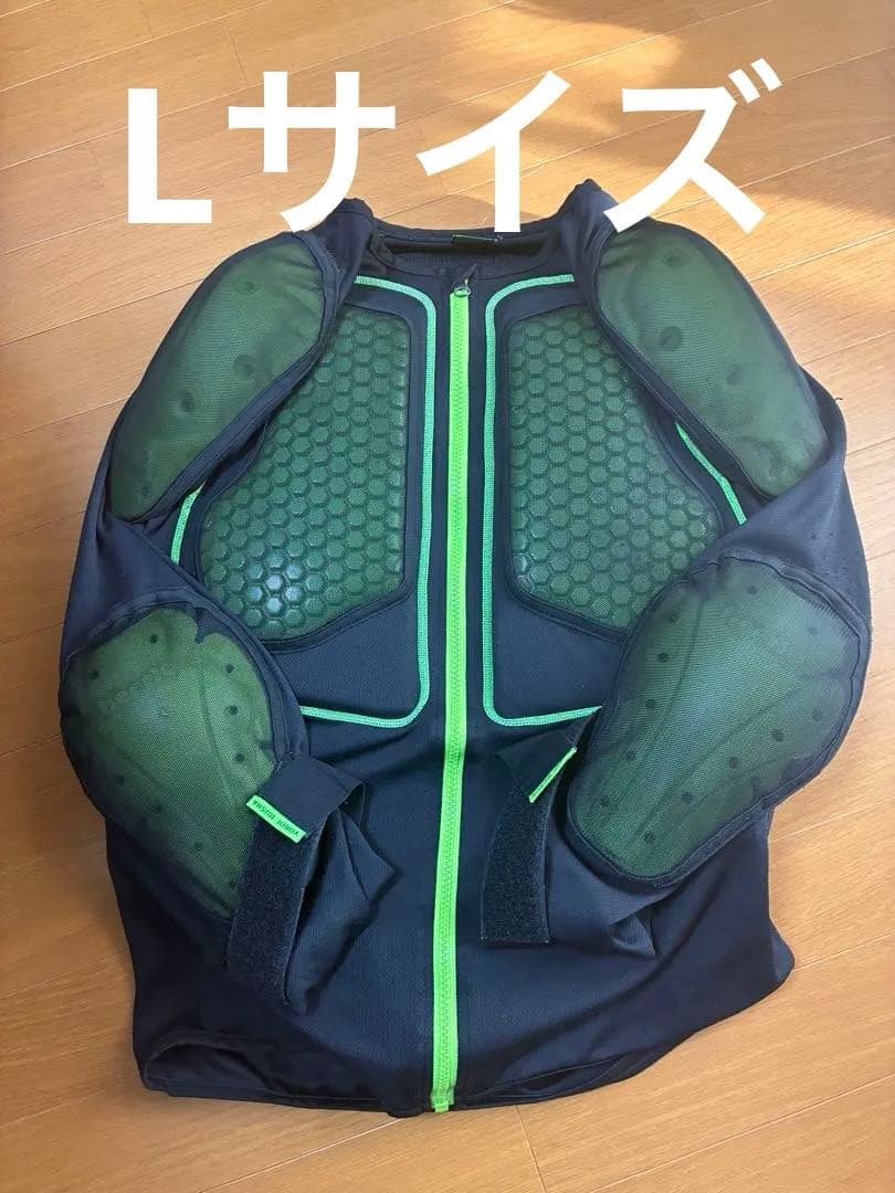 鎧武者　Lサイズ　YOROI プロテクター付きジャケット 黒/緑