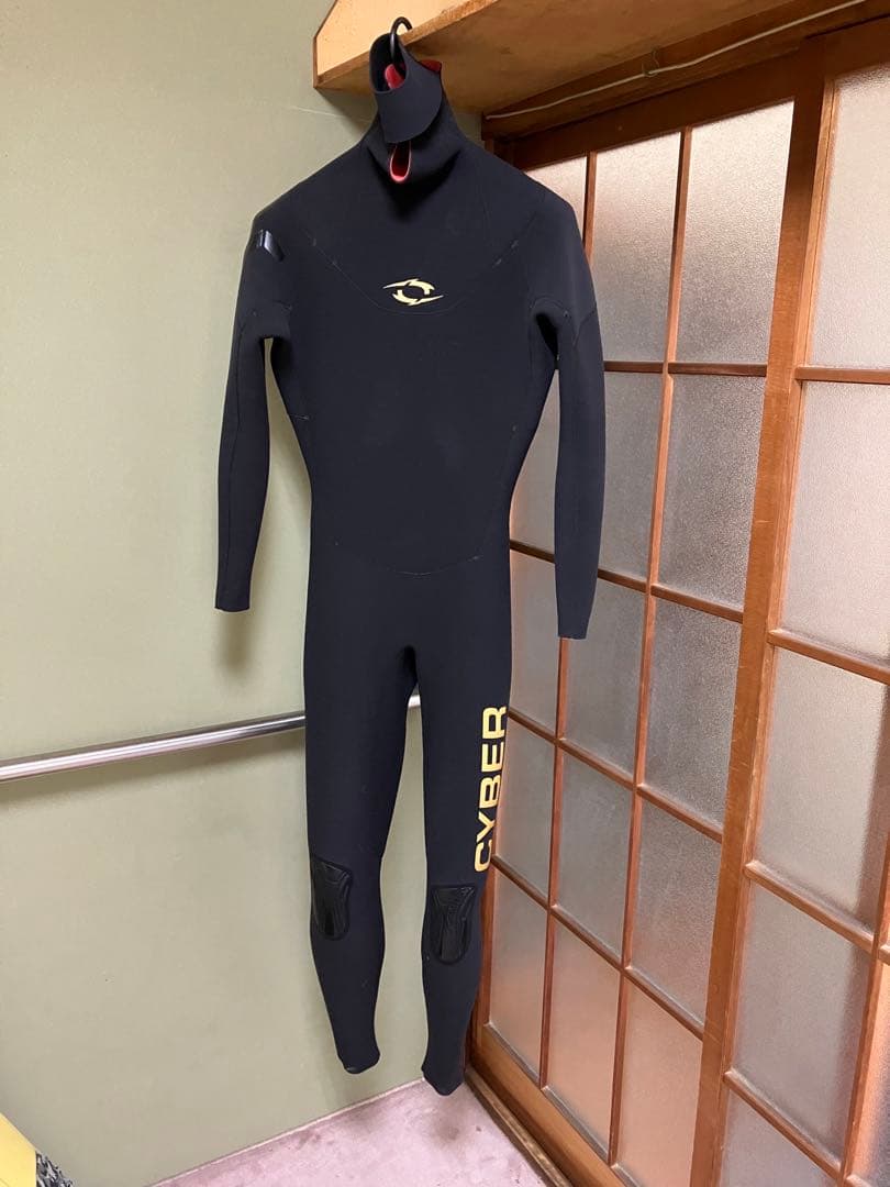 CYBER DLX ブラック フルスーツ ＭＬサイズ ネックエントリー