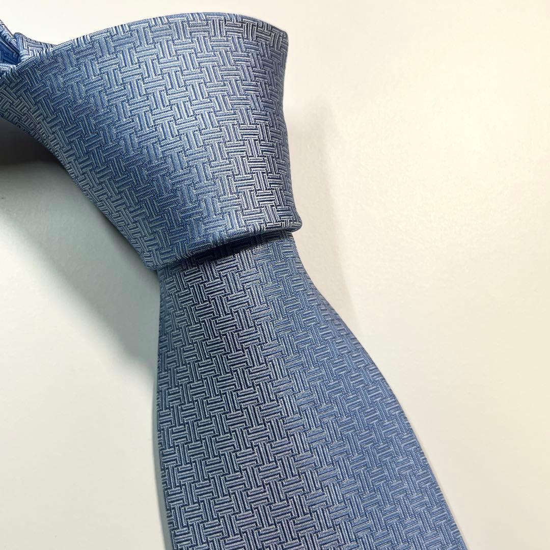 ✨未使用✨HERMES エルメス　ネクタイ　高級シルク　H柄 ホースシュー　水色
