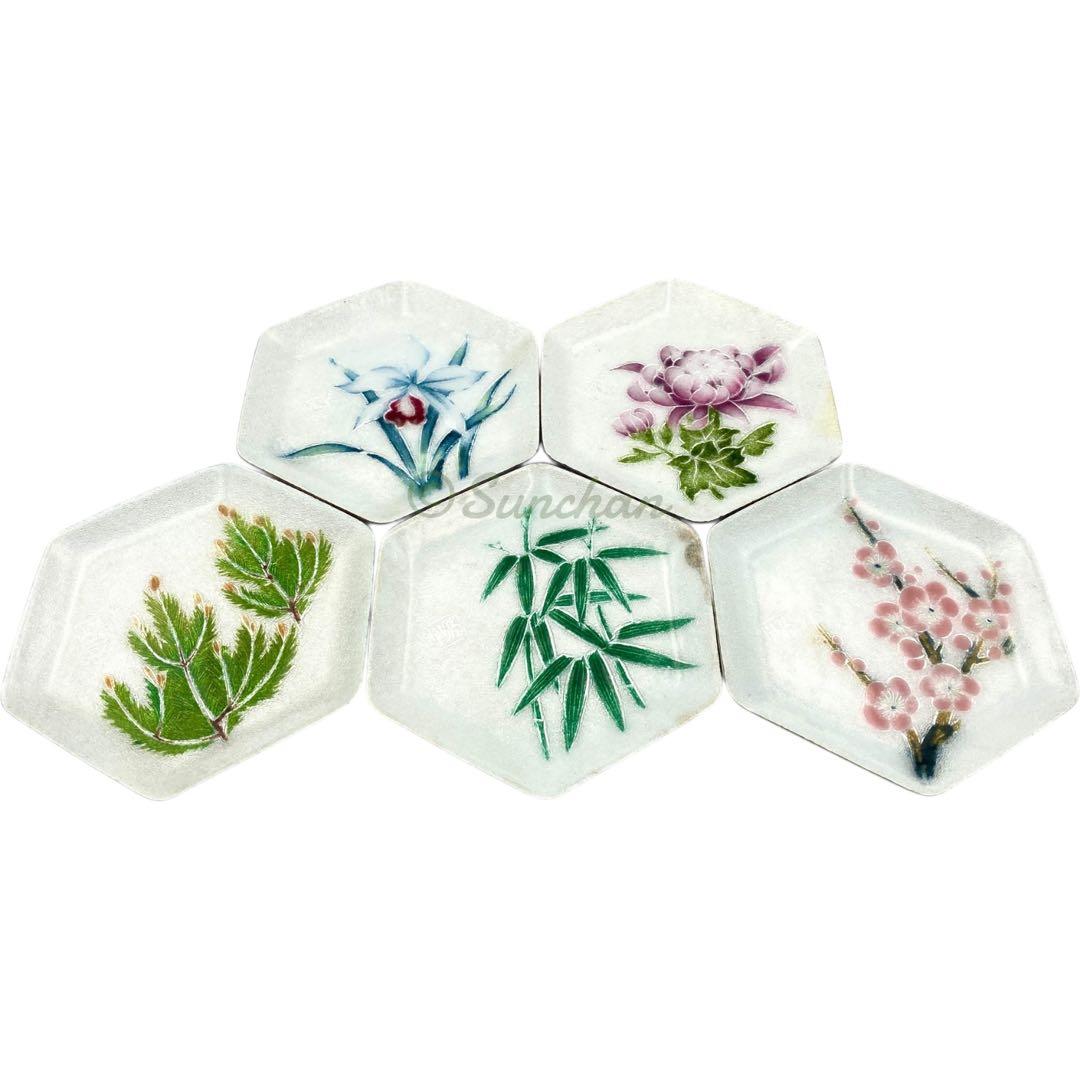【未使用品】 尚美堂 七宝焼 六角皿五枚セット 専用箱 専用台付 松竹梅 銘々皿