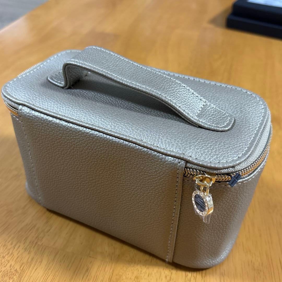 【未開封】エミレーツ　ファーストクラス　アメニティ