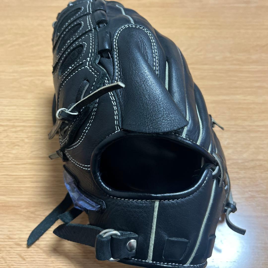 黒 軟式用グローブ 左投げ少年用　　　　田中将大モデル