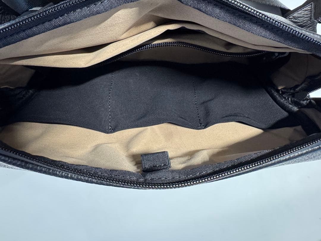 GRAMS(28) 156 シティ・クロスボディ