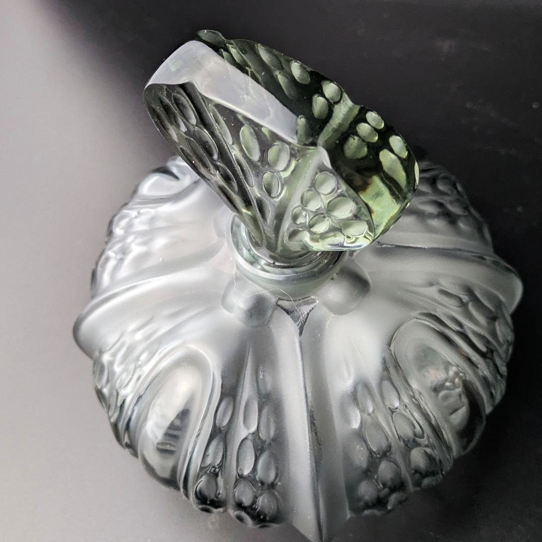 魔法のようなブルーグレー★ラリック ミラベル かぼちゃ 13㎝ 香水瓶