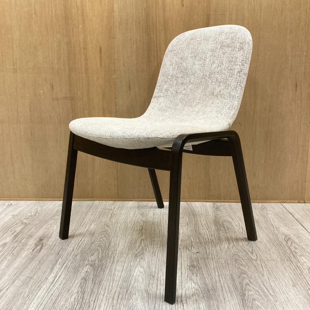 フクラ　カフル　CUFUL　現行モデル ダイニングチェア　椅子　アームレス　A