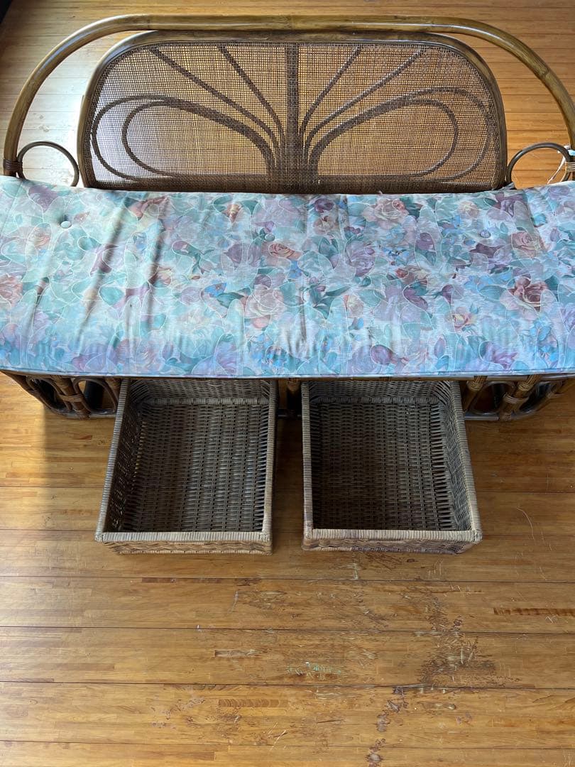 ラタン製花柄ソファベッド