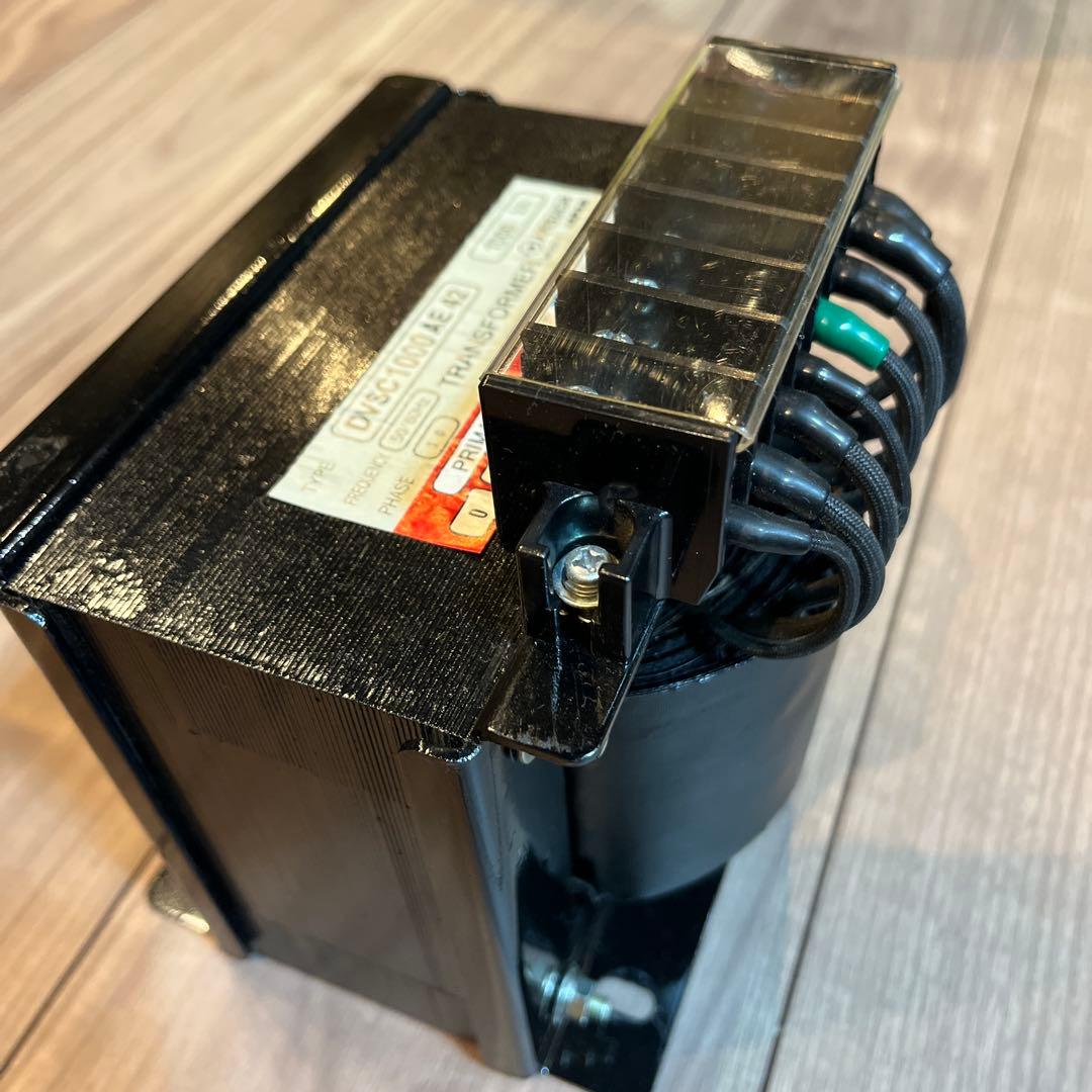 変圧器 ダウントランス 400Vから200V DVSC1000AE42