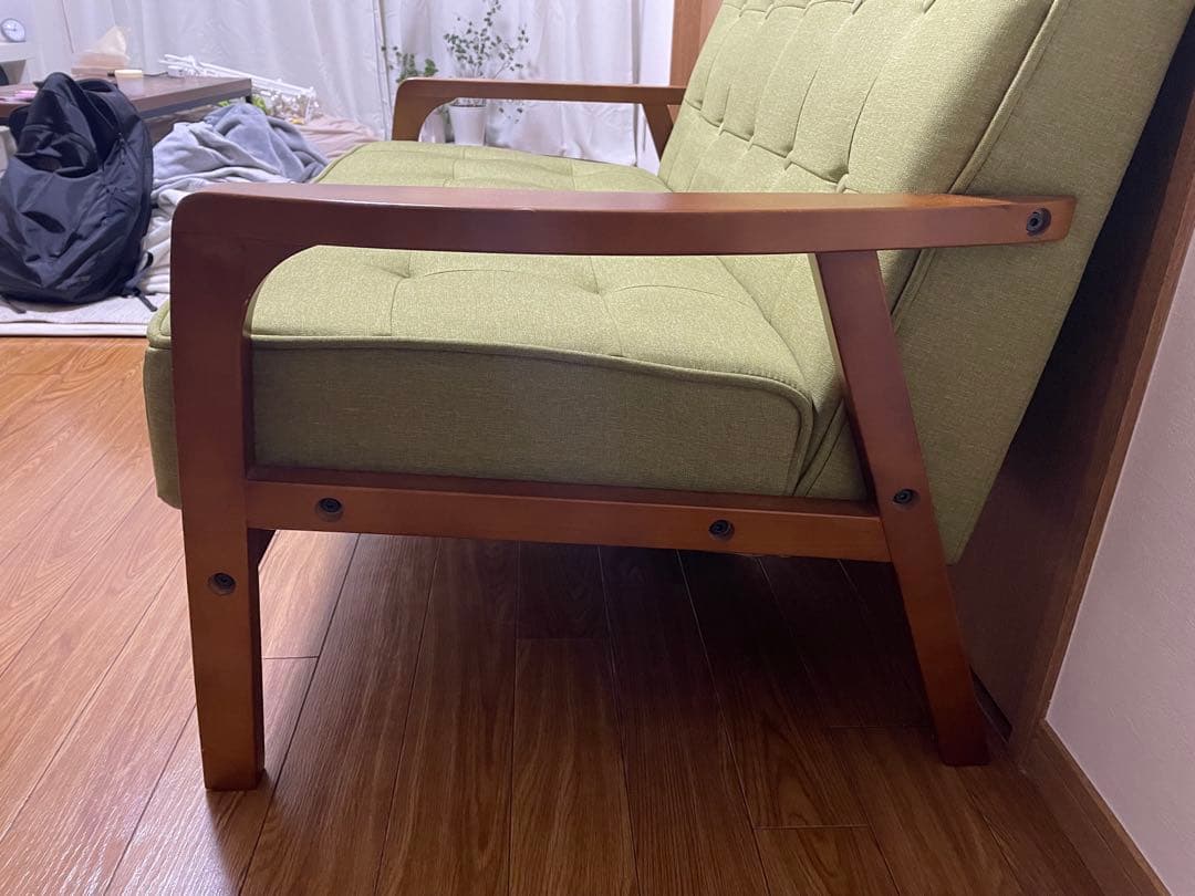 緑色のモダンソファ