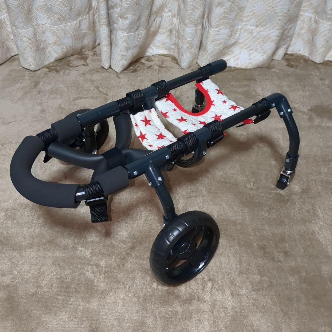 ワンちゃん4輪　リハビリ　食事補助　犬用車椅子　シニア補助　犬の歩行器