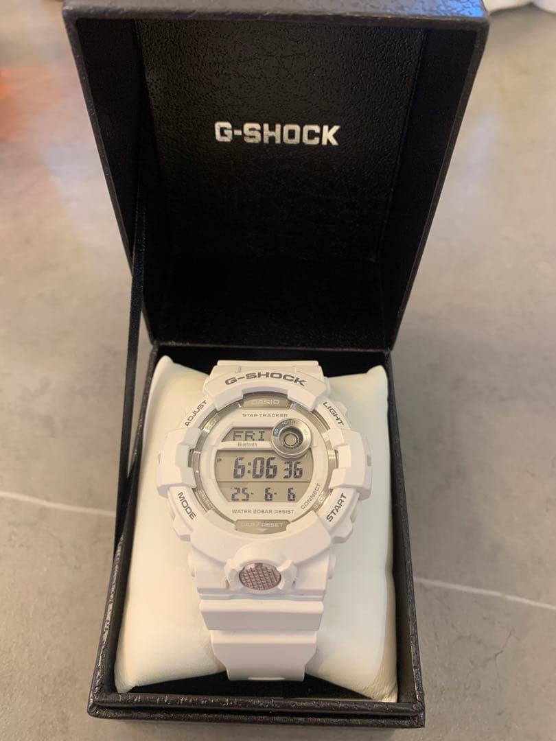 美品　G-SHOCK デジタル腕時計 ホワイト