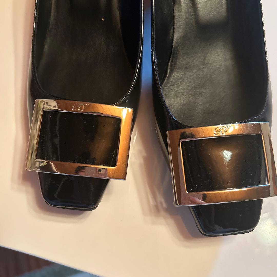 roger vlvier エナメルヒール