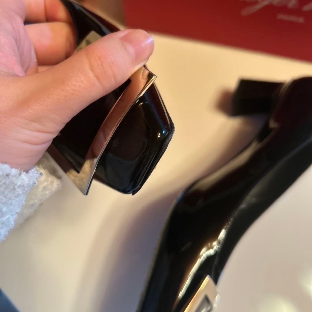 roger vlvier エナメルヒール