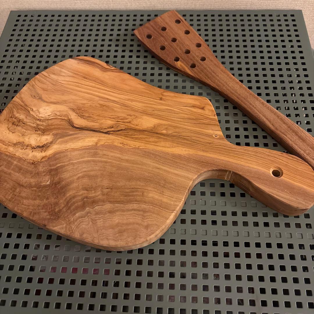 オリーブの木　まな板＆穴あきターナー