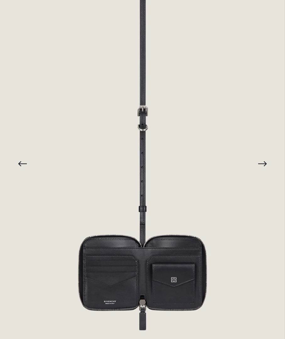 GIVENCHY ブラックレザー財布