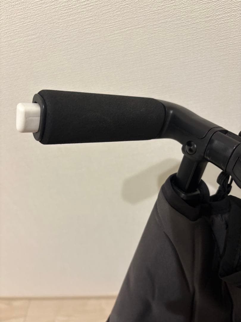 ポキット　折りたたみ式ベビーカー ブラック