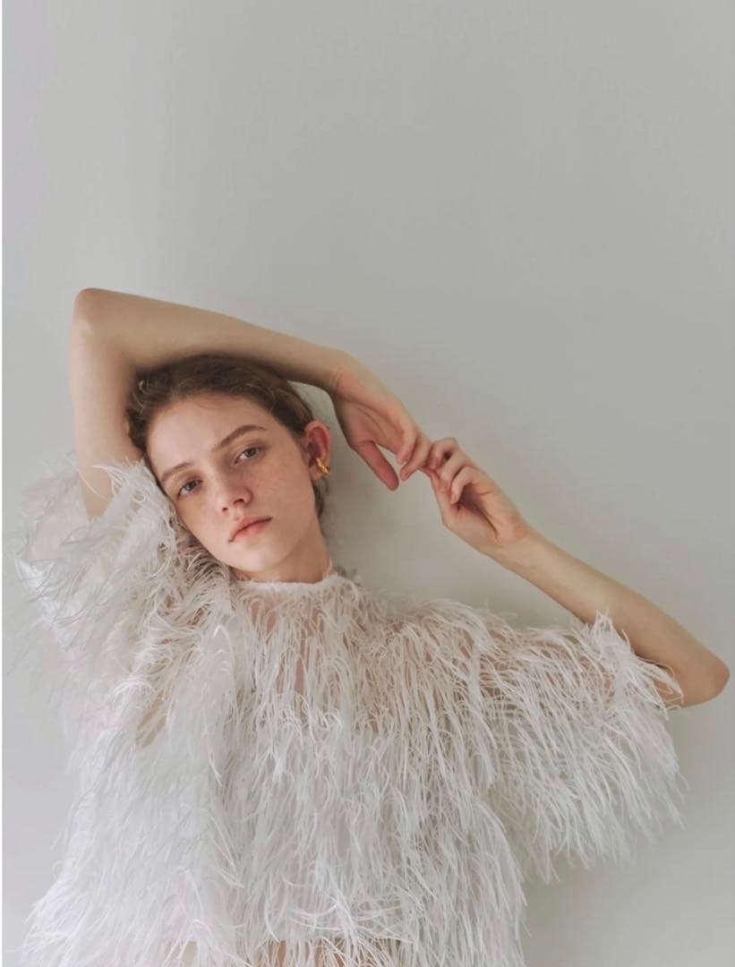 Cygne フェザートップス　Moni