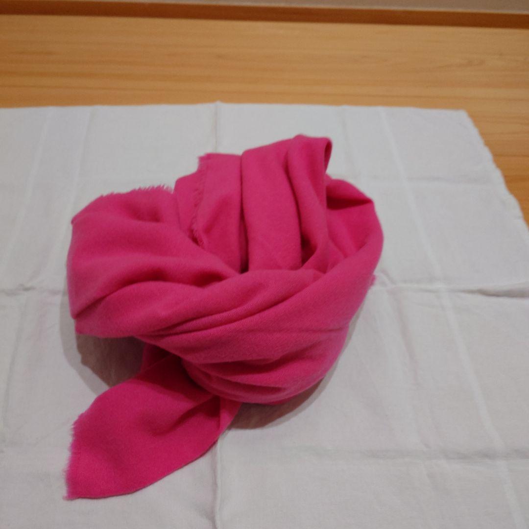 ダニエラグレジス　【新品・未使用】ピンクの大判ストール