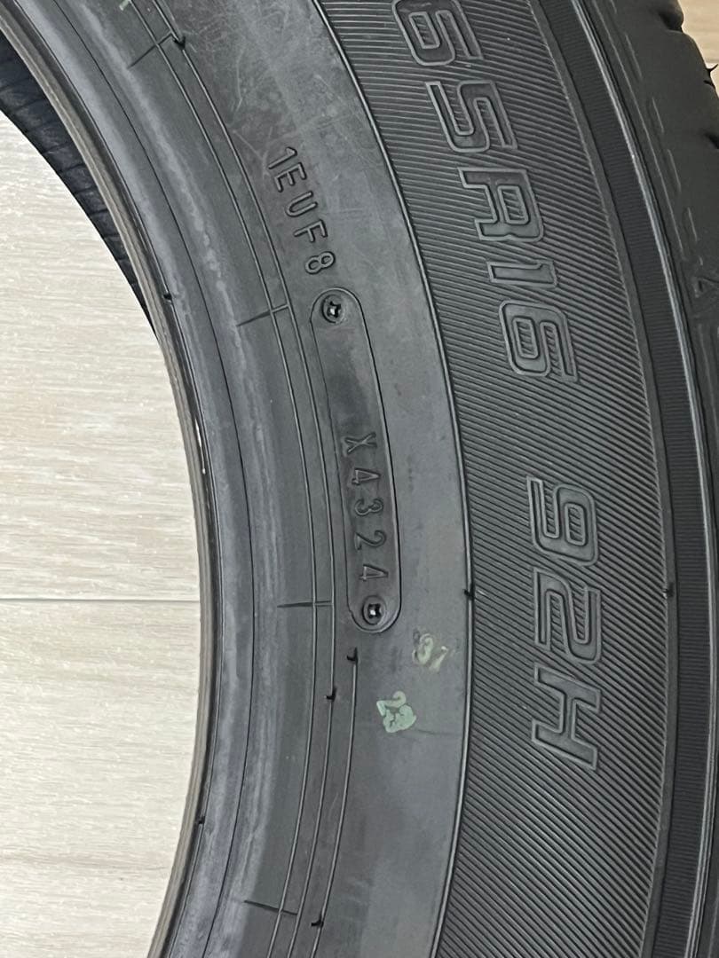 新車外し　送料込み　195/65r16 ダンロップ　サマータイヤ 4本セット