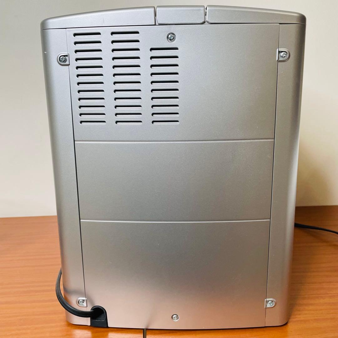 美品　デロンギ　全自動　エスプレッソマシン コーヒー　ESAM1500DK