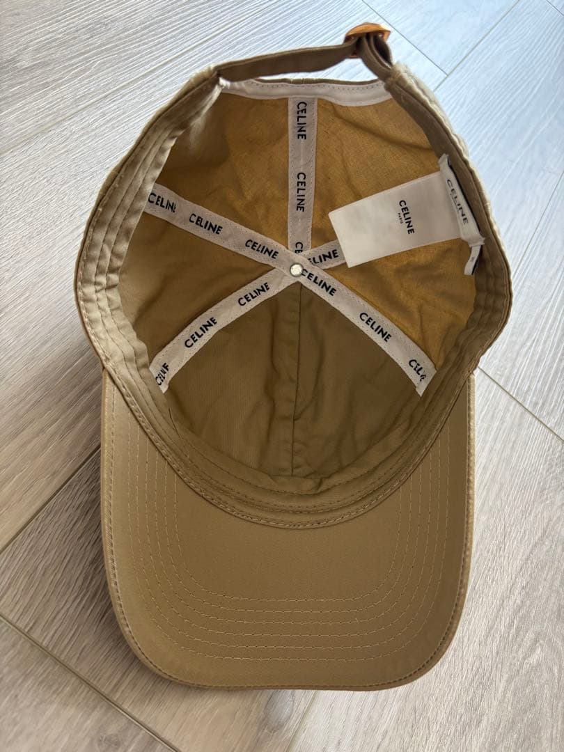 セリーヌ ベージュ トリオンフ 刺繍ロゴ ベースボールキャップ