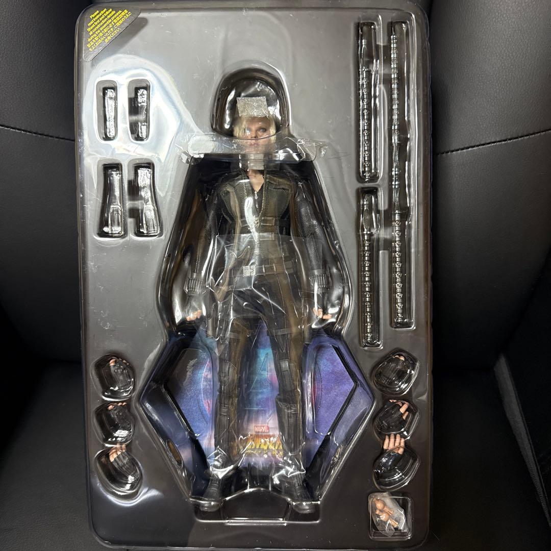 マ*ウ様 ホットトイズ ブラックウィドウ ムービーマスターピース