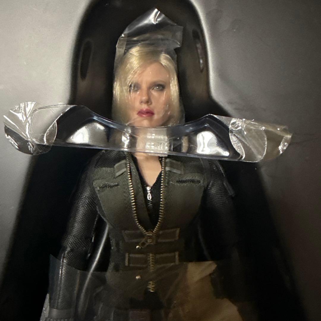 マ*ウ様 ホットトイズ ブラックウィドウ ムービーマスターピース