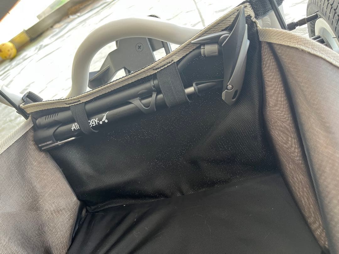 アースサンド　エアバギー　ベビーカー　2022年製