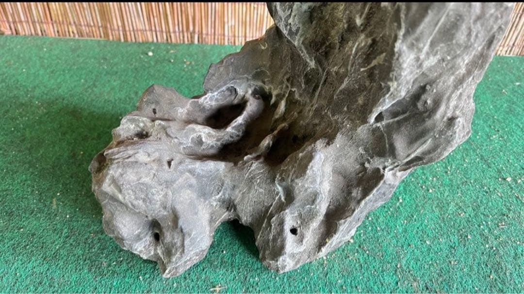 揖斐立ち石　龍岩石？