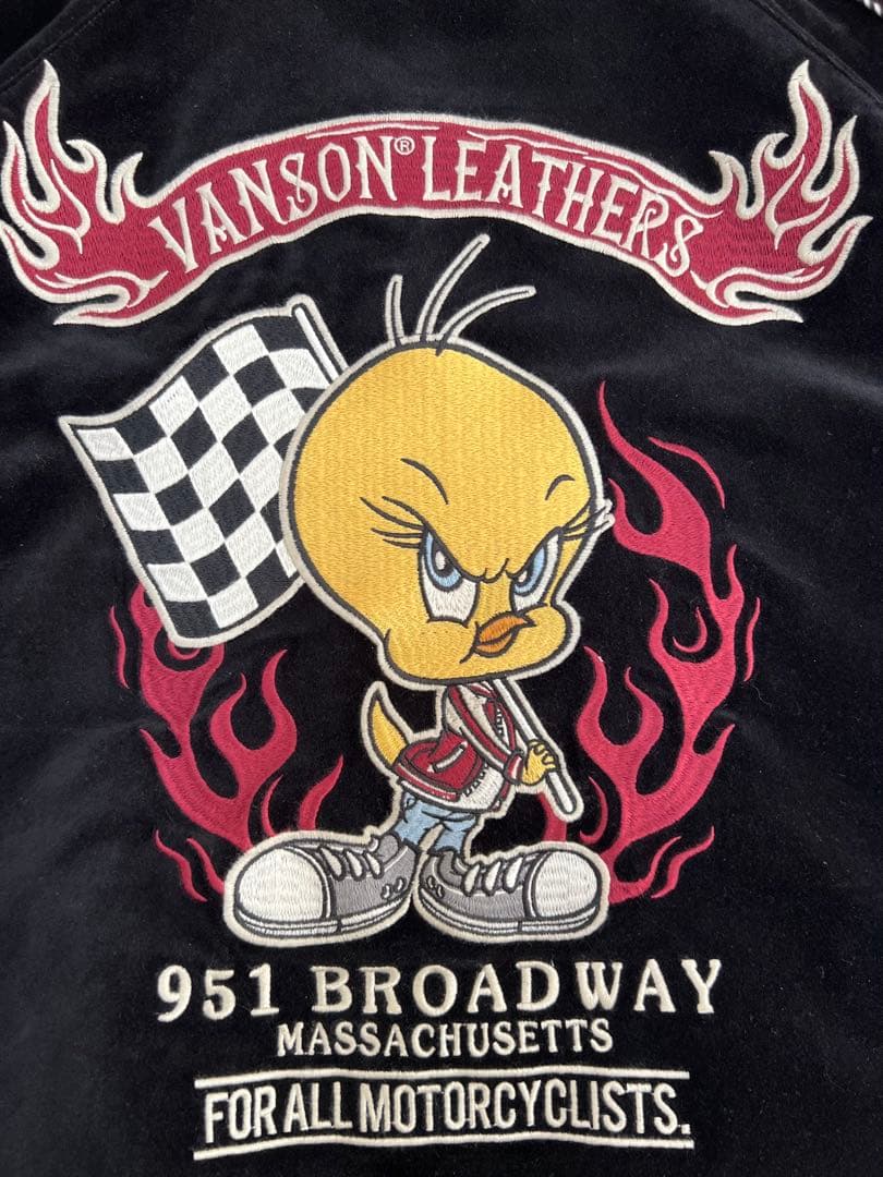 XL VANSON×LOONEY TUNES スカジャン トゥイティー マービン