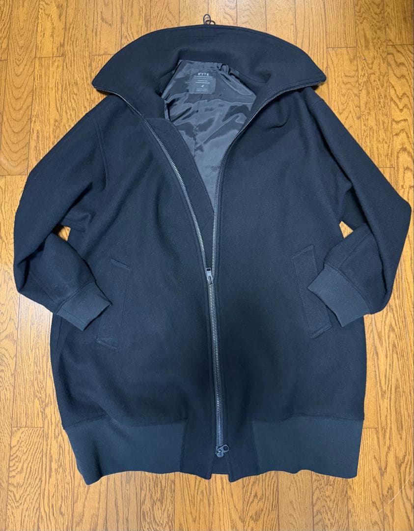 S'yte ロングコートUB-C11-104-1-03