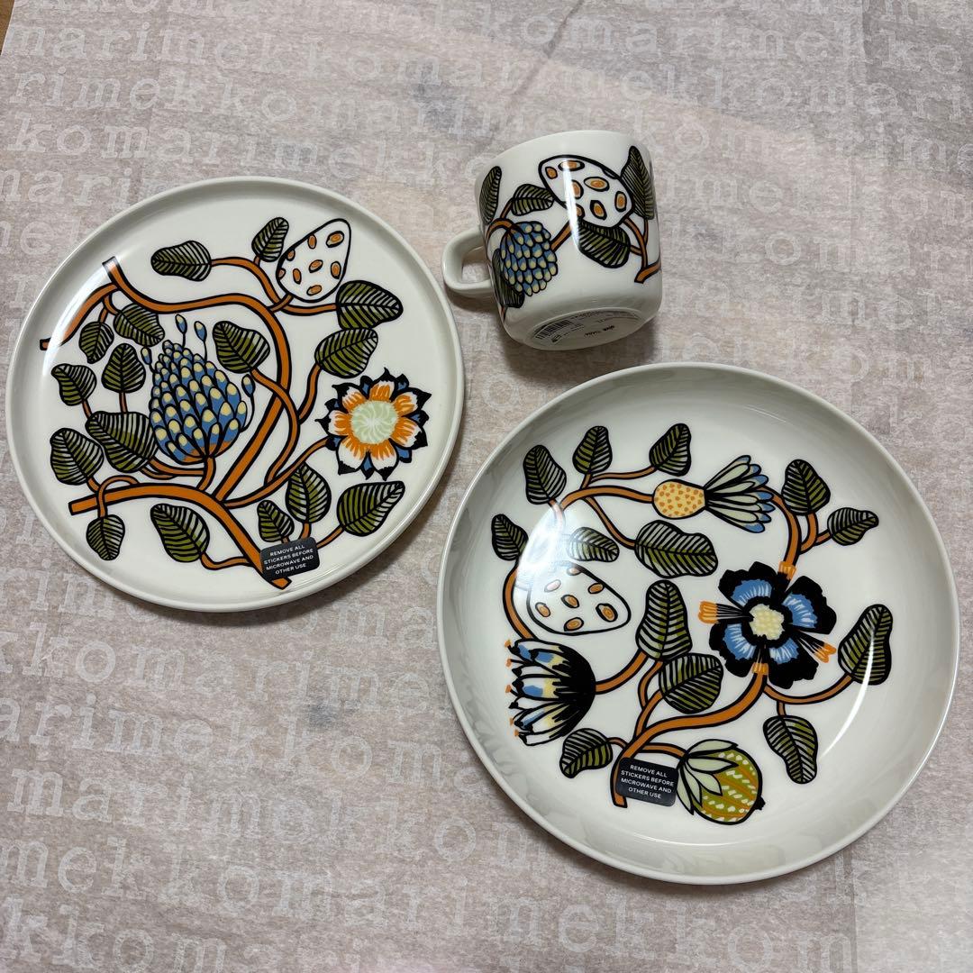 新品　マリメッコ　ティアラ　食器セット