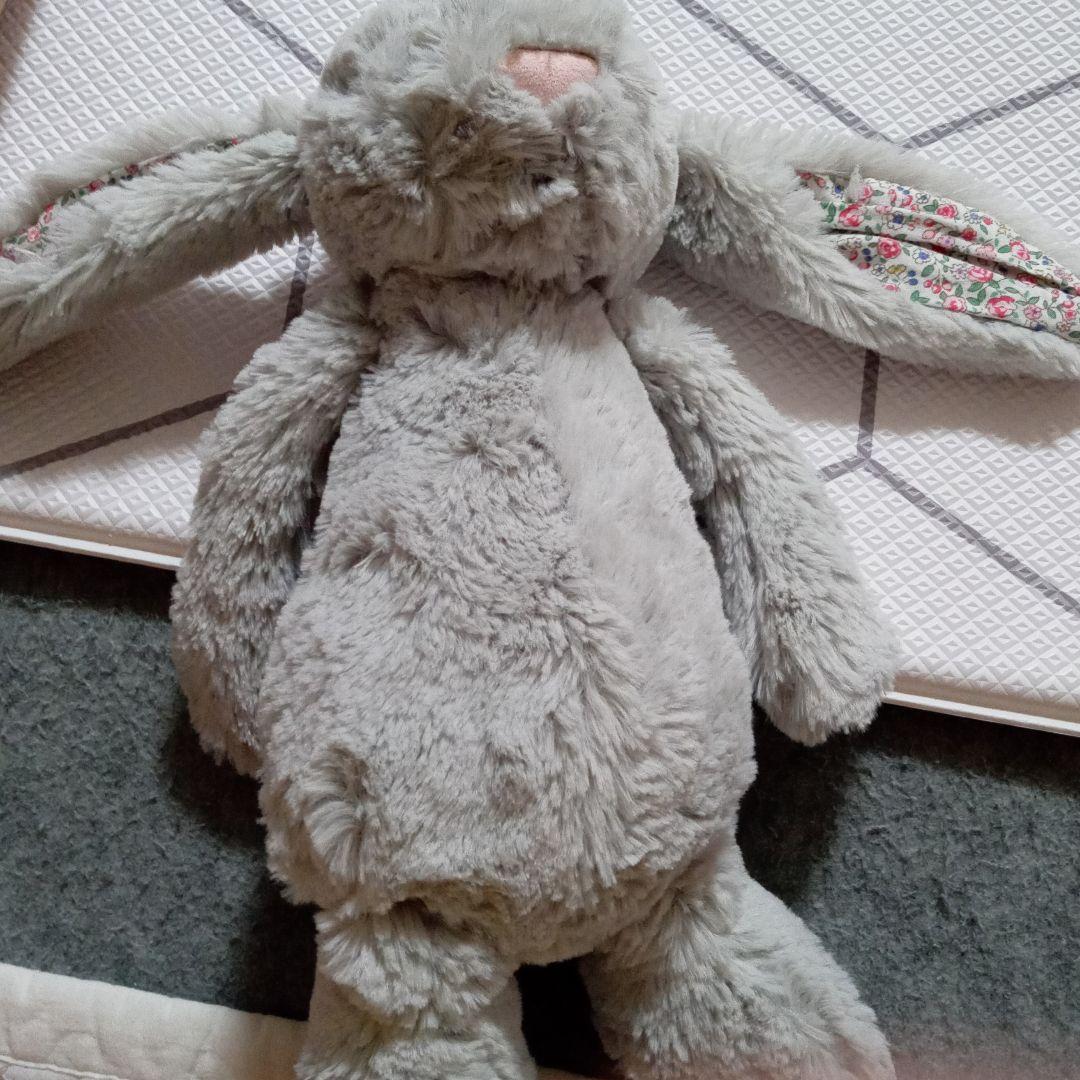 うさぎぬいぐるみ