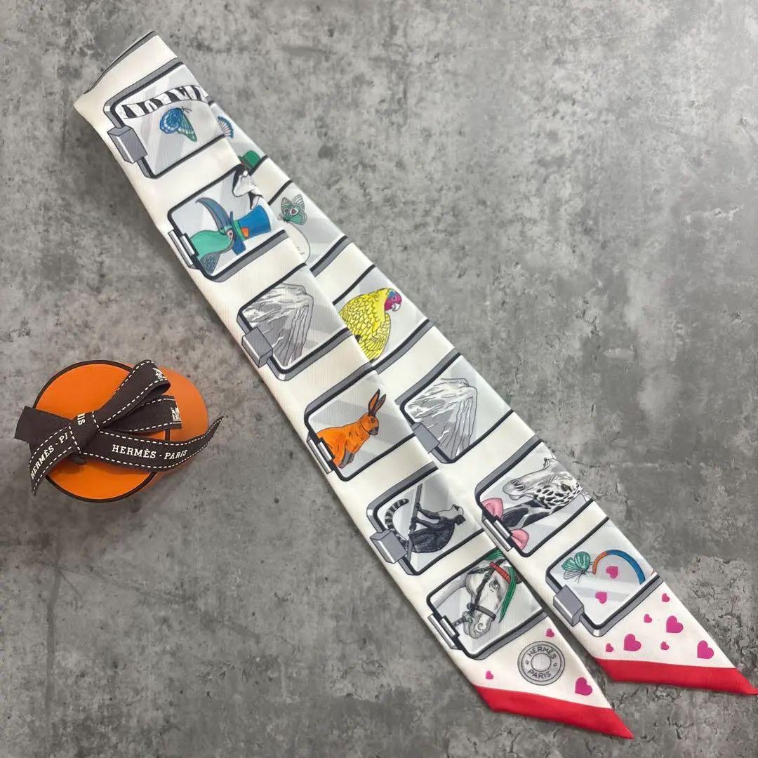 エルメス　ツイリー　エルメスストーリー　スカーフ　人気柄　ホワイト、レッド