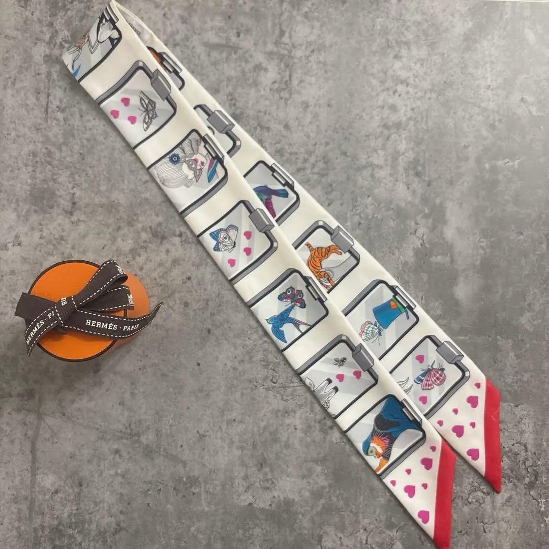 エルメス　ツイリー　エルメスストーリー　スカーフ　人気柄　ホワイト、レッド