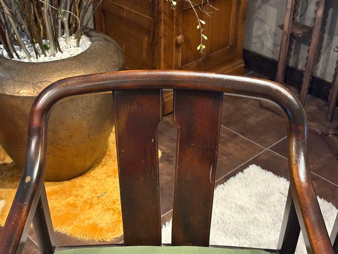 ①karimoku カリモク　アームチェア　ダイニングチェア　アンティーク　IZ