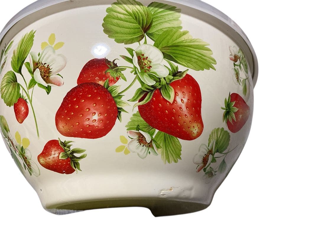 イチゴデザイン 蓋付きボウル 3個セット　　ホーローボウル