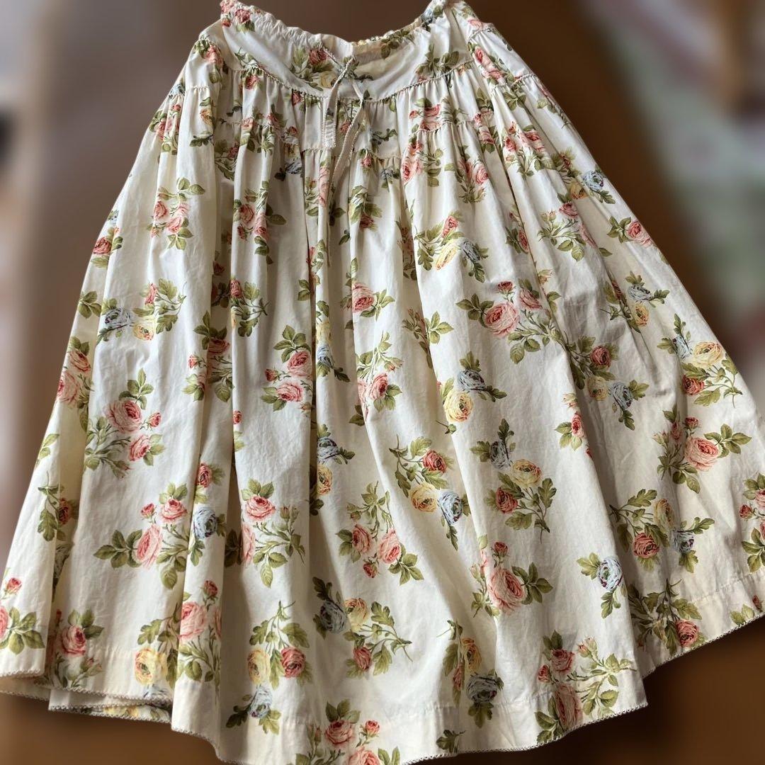 カネコイサオ　ワンダフルワールド　ロングスカート　アイボリー系　花柄