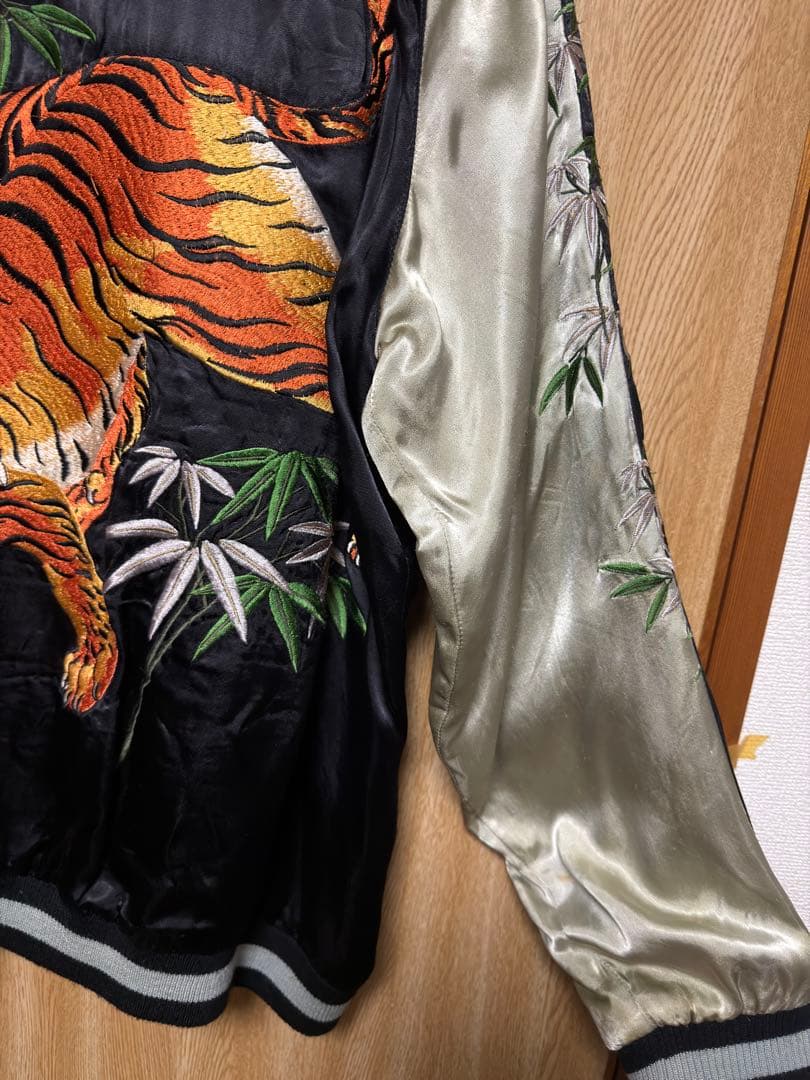 入手困難　サトリ スカジャン リバーシブル 虎 龍 和柄 刺繍 XL 黒 赤
