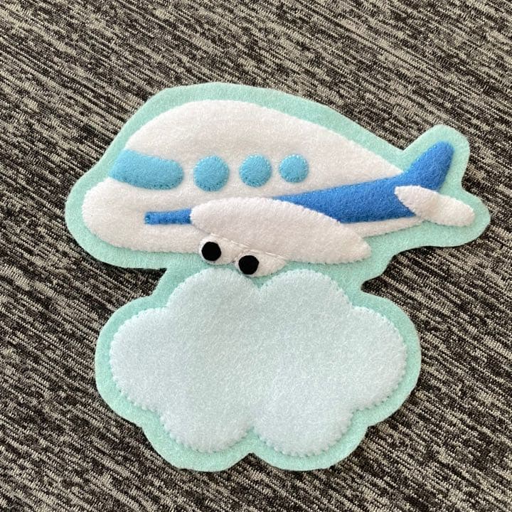 飛行機と雲　フェルト名札　ワッペン