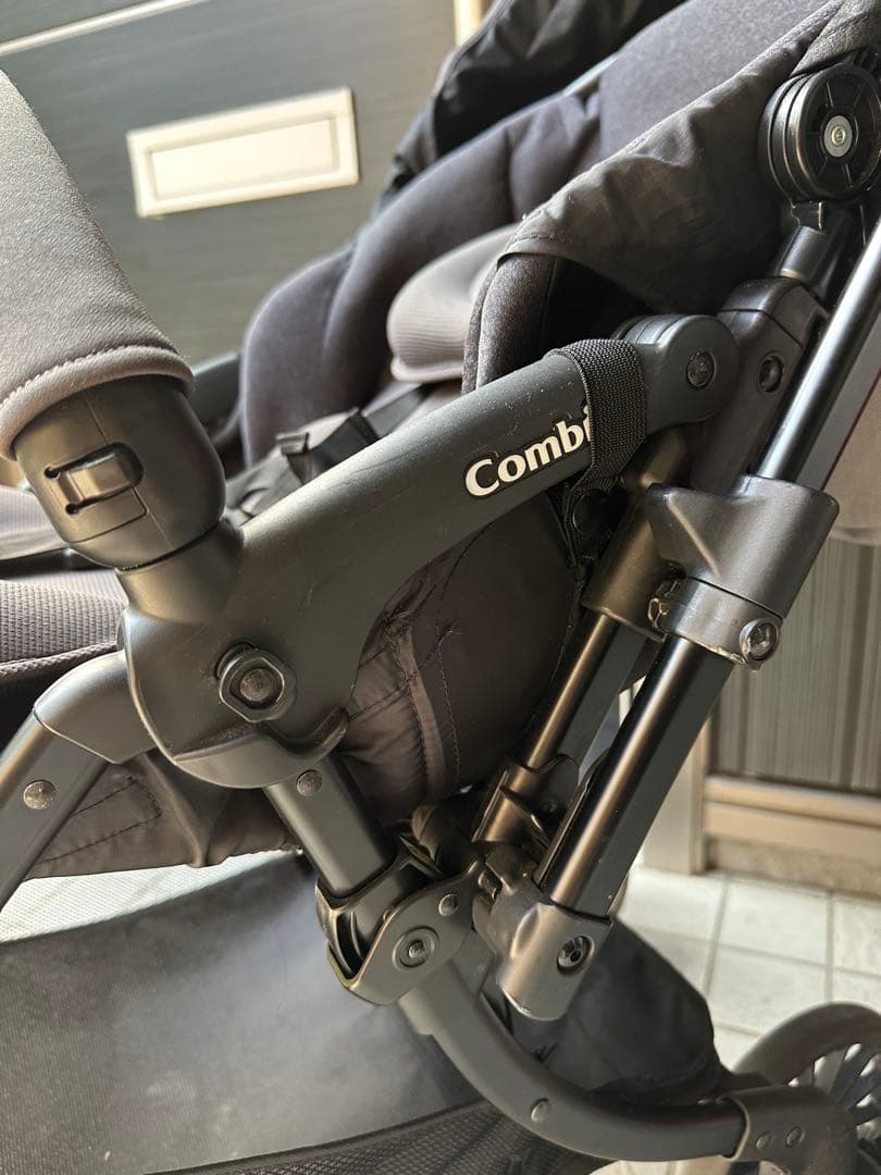 combi スゴカルSwitch エッグショックAN シャドーグレー