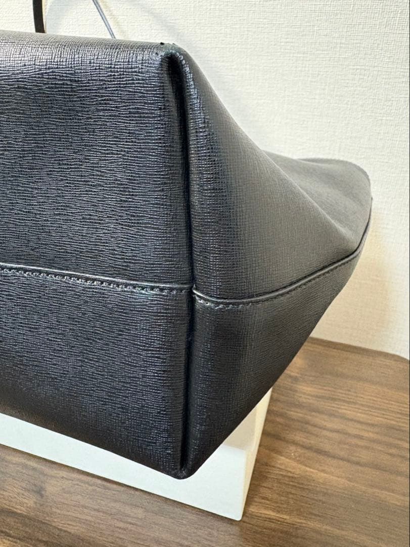 美品❗️FENDI ロールバッグ　バグズアイ トートバッグ ブラック