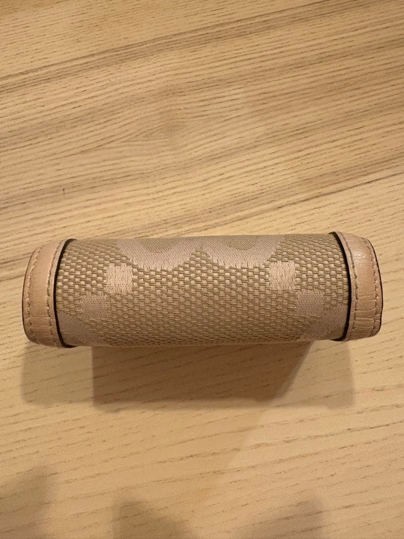 Gucci GGパターン 二つ折り財布 ピンク
