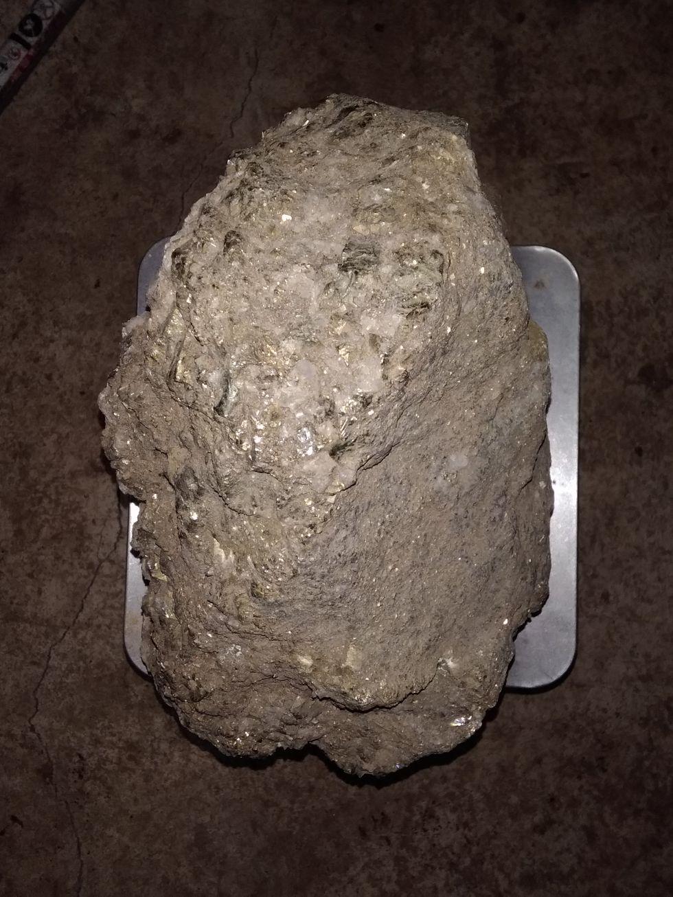 キラキラした石？