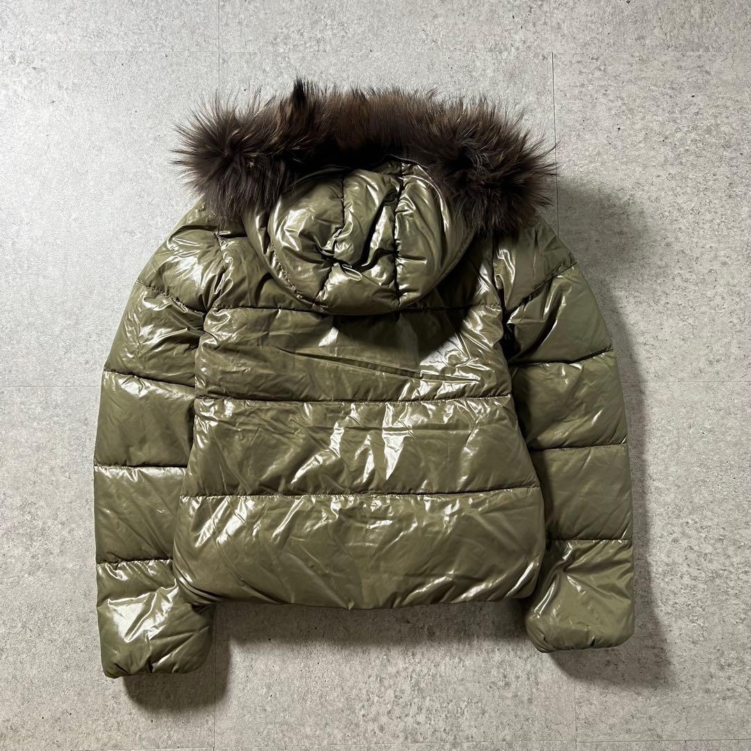 DUVETICA デュベティカ ファーダウンジャケット 光沢 短丈 リアルファー